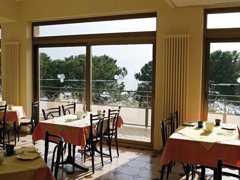 Hotel Geranio Au Lac Muralto Restaurant bilde